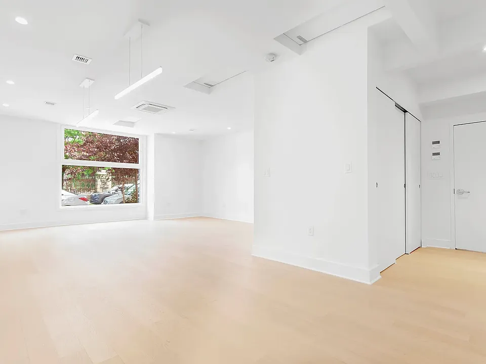 542 W 153rd St #102