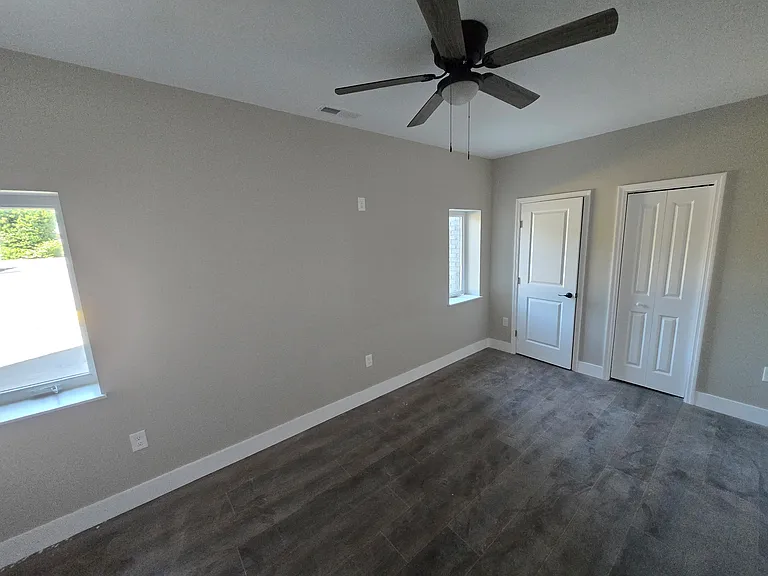 401 McFarland St #102-B — Photo 4