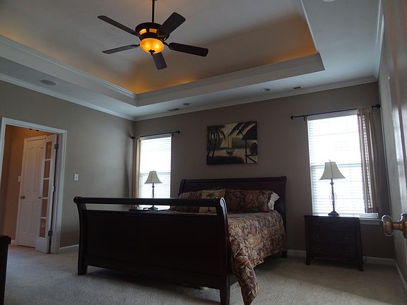 3rd image of 2208 Dills Ct