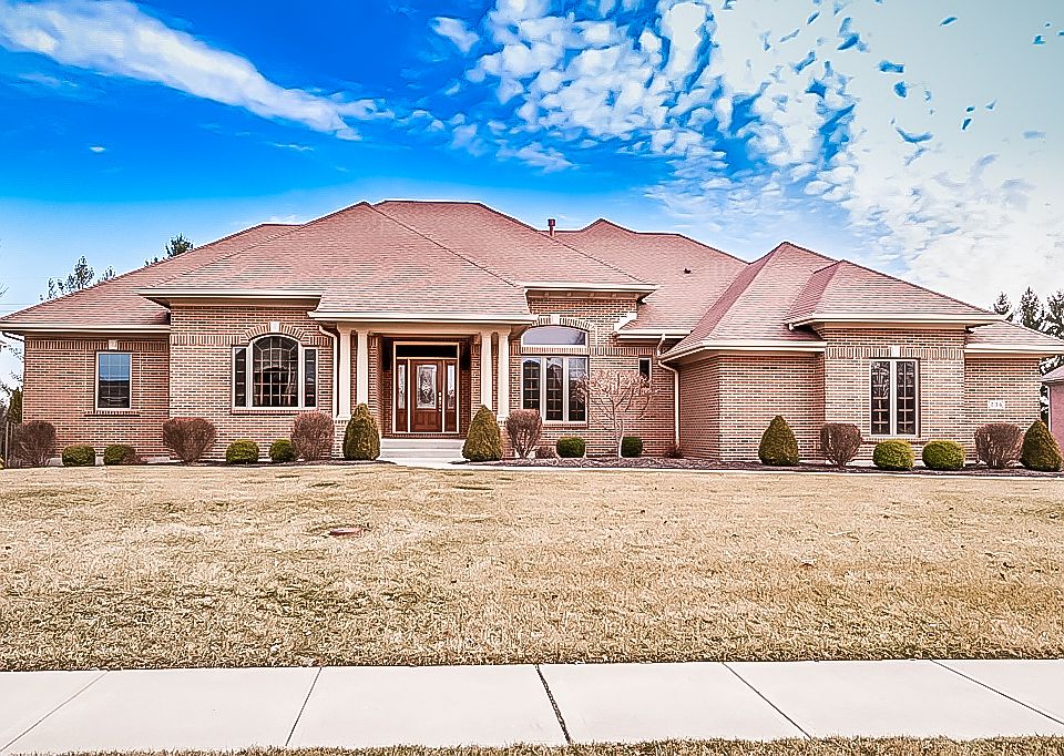 1st image of 234 Yorkshire Ln