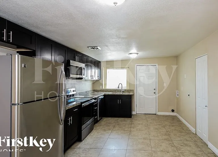 5119 Margo Dr — Photo 4