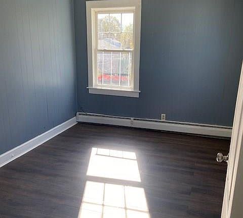 5th image of 91 Vanderland Ave APT 2