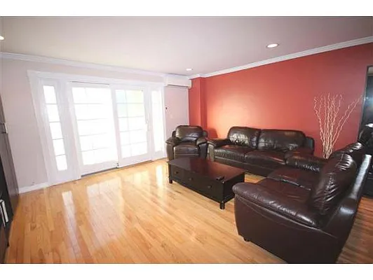 Sold by Bergen Basin Real Estate | media 82