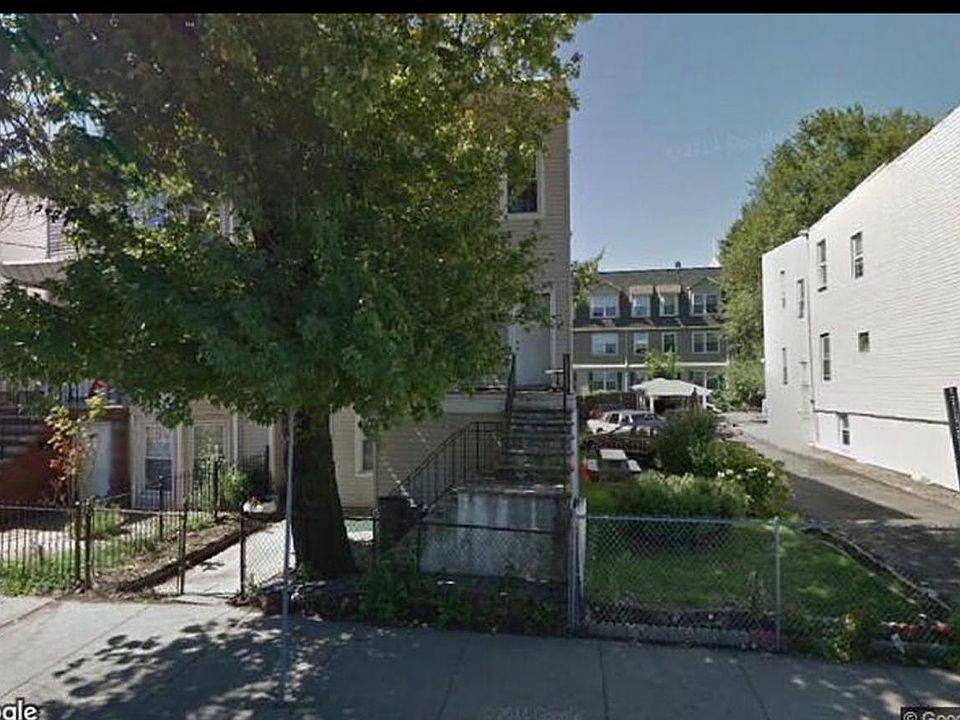 2nd image of 113 Myrtle Ave Floor 3