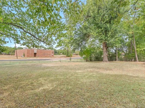 909 N Naid St, Grand Saline, TX 75140