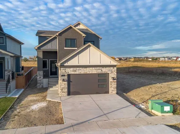 382 E Canyon Meadows Rd W, Lethbridge, AB T1K 8E7