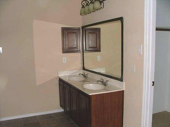 3rd image of 6601 Marquette Cir
