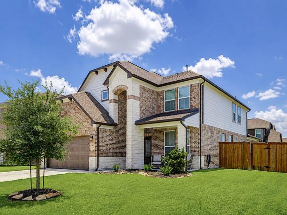 2nd image of 4602 Singletree Ln