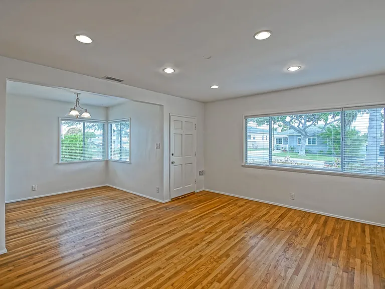 2911 Blaisdell Ave — Photo 8