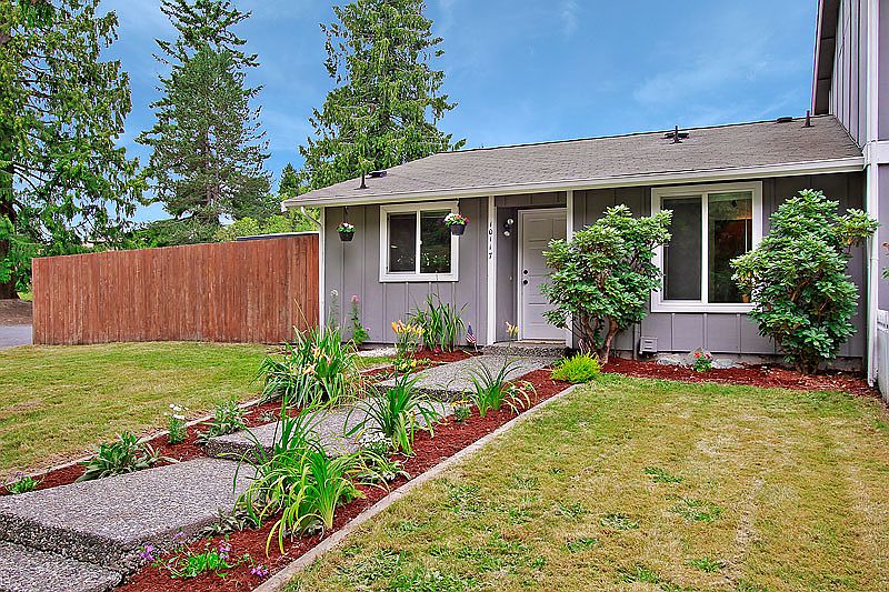 1st image of 10117 5th Pl SE