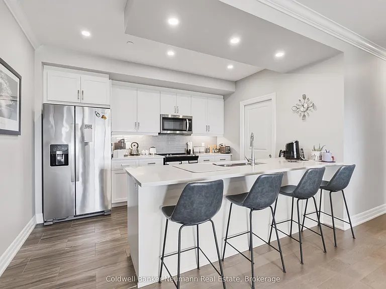 1880 Gordon St S #402 — Photo 9