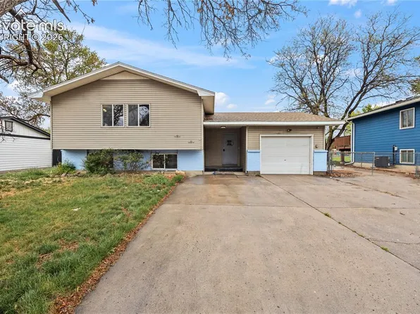 1026 Drury Ln, Colorado Springs, CO 80911
