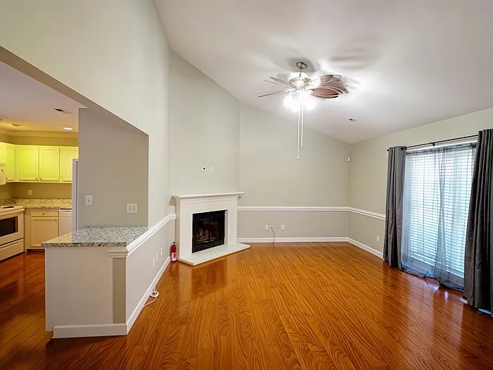 2 bed, 2.0 bath, $1,650 — Photo 4
