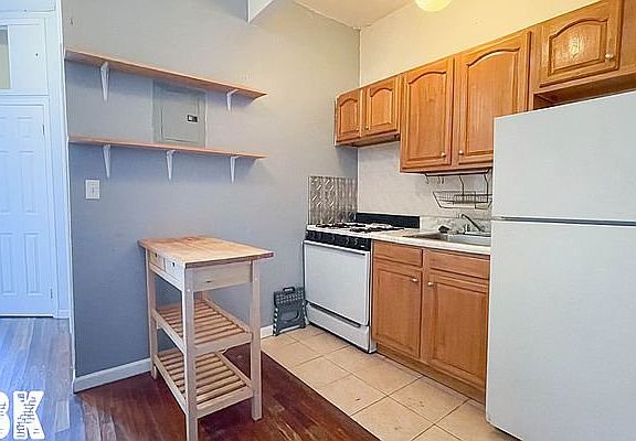 4th image of 51 Clifton Pl APT 2C