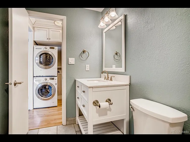 558 N Washington St #301 — Photo 10