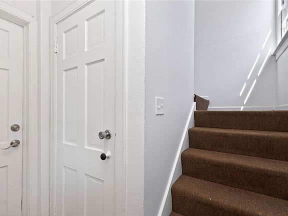 5th image of 451 Orchard Dr