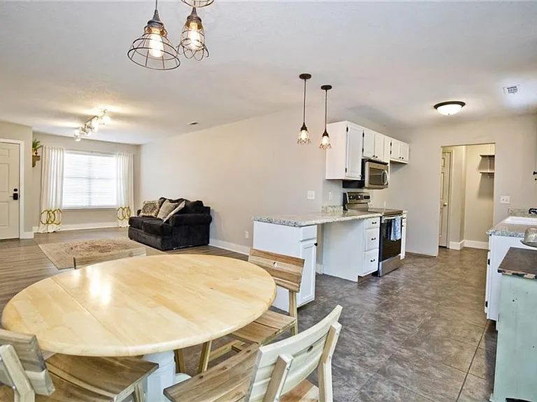 1018 N Lonnie Ave — Photo 14