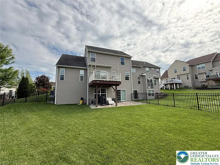 835 Holly Blue Way — Photo 40
