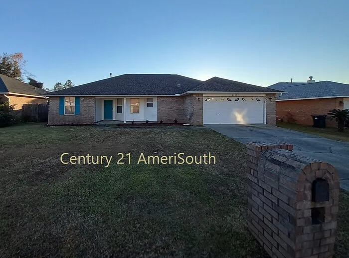 6787 Rickwood Dr — Photo 2
