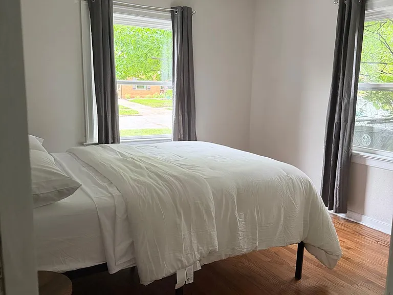 1210 S Evanston Ave — Photo 8