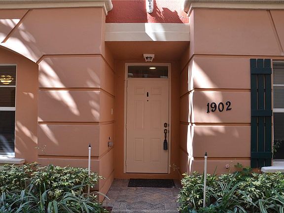 4th image of 1033 NE 17th Way #1902