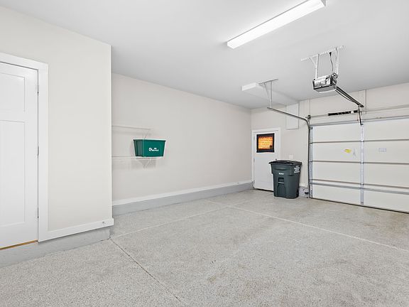 5th image of 239 Uptown West Dr