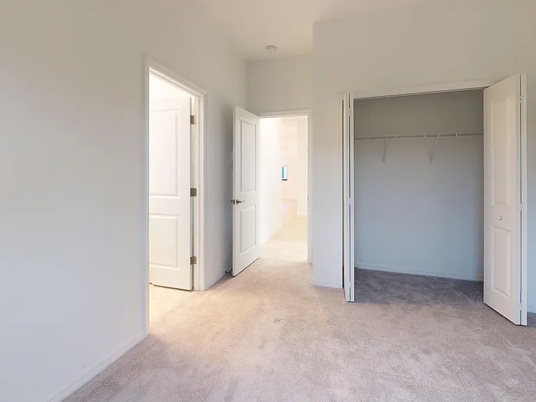 15888 Honey Suckle St — Photo 23