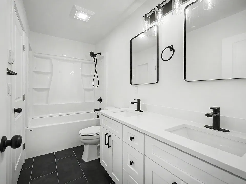 5610 Rockefeller Ave SE #2
