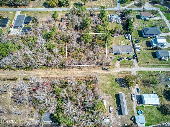 3rd image of L28 Bermuda Drive