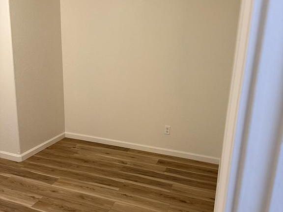 3rd image of 600 W Jackson St