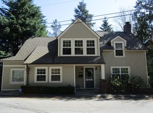 3026 SW Bennington Dr, Portland, OR 97205