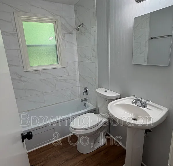 538 Fairlane Dr — Photo 17