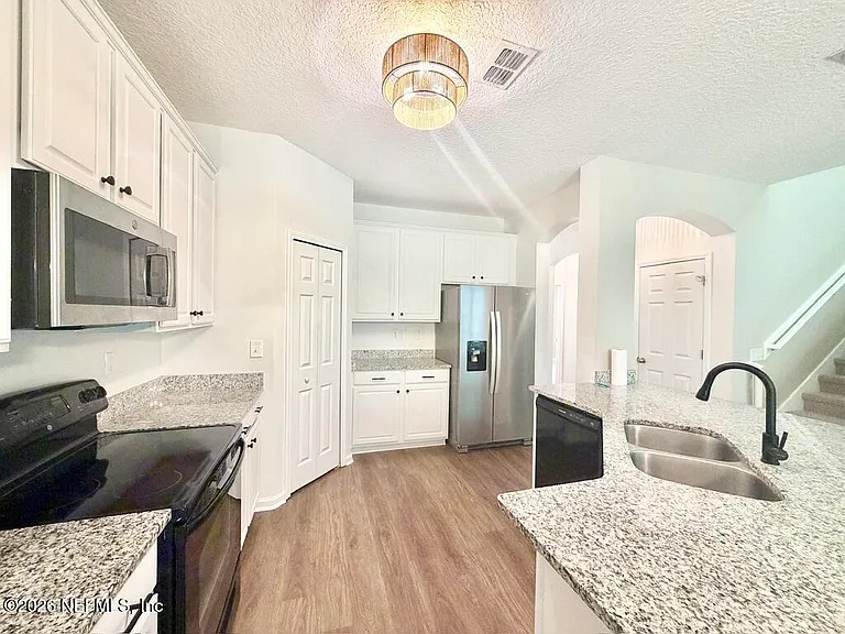1720 Cross Pines Dr — Photo 6