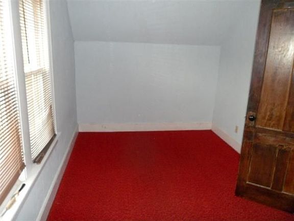 3rd image of 111 S Washington St