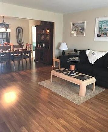4th image of 108 Eton Ct