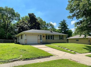 515 Chelsea Ave, Rockford, IL 61107