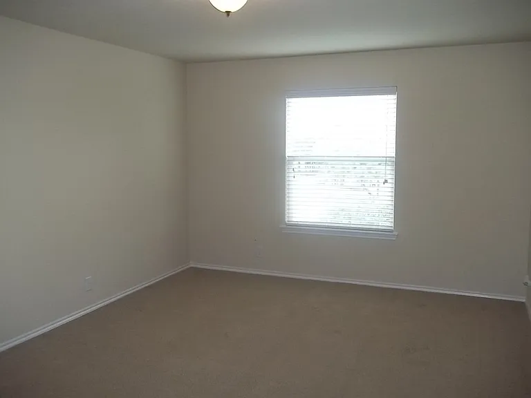 9731 Common Law — Photo 19