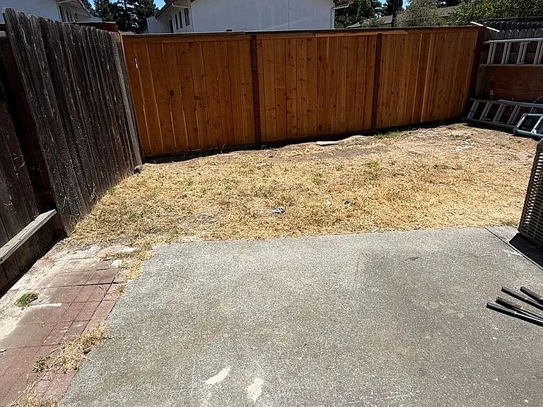 1930 Manor Pl — Photo 14