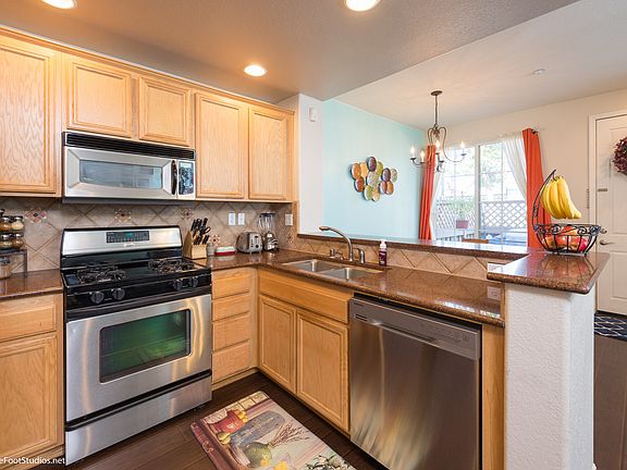5th image of 213 River Park Dr Unit 27