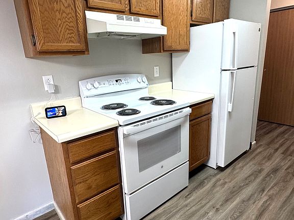 3rd image of 1102 43rd St S APT 202
