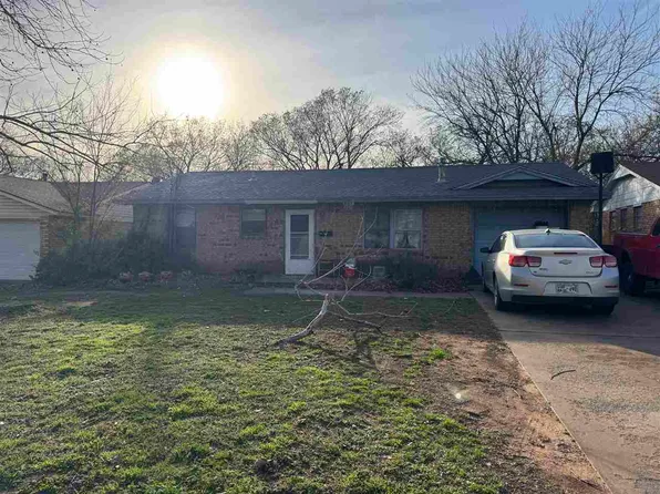 2324 N Park Dr, Stillwater, OK 74075