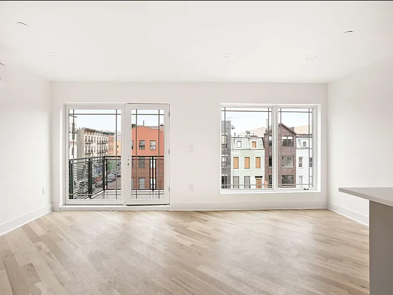 571 Lafayette Ave #4 — Photo 1