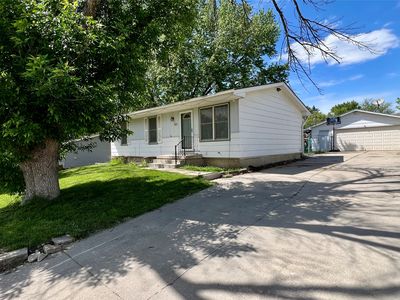 130 Greenfield Pkwy, Des Moines, IA, 50320