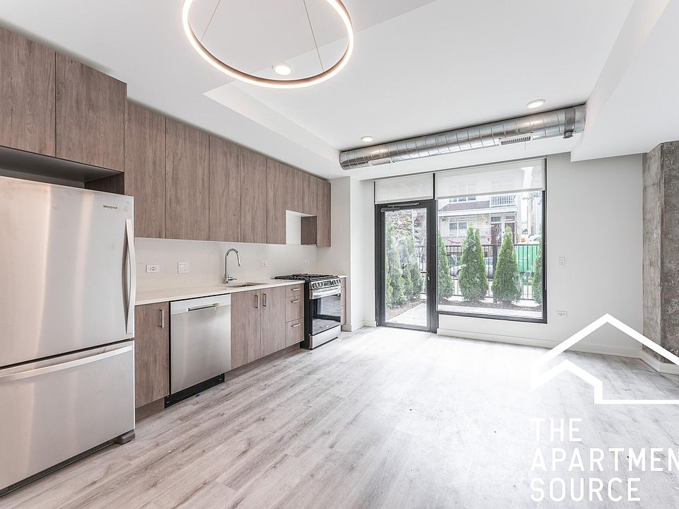 1st image of 1117 W Patterson Ave #102