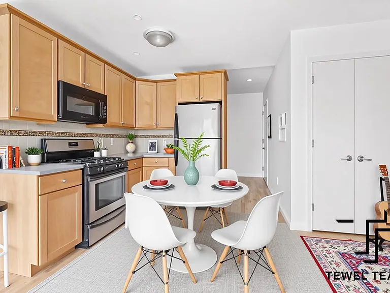 414 E 120th St #2B — Photo 4