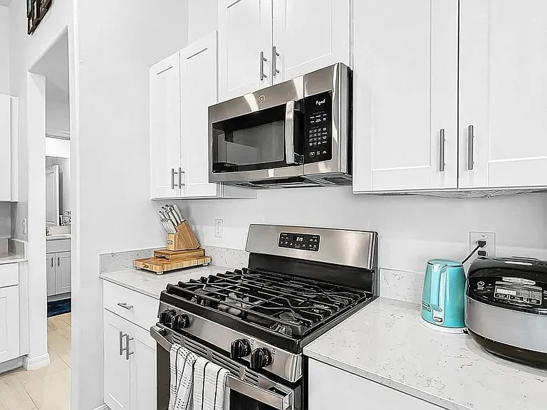 22409 Storybook Cabin Way — Photo 3