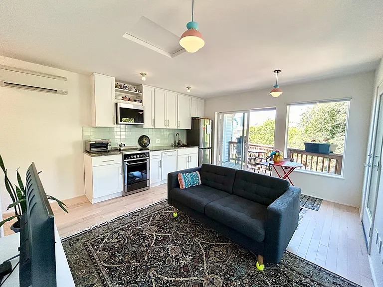 1841 S Charles St #B — Photo 4