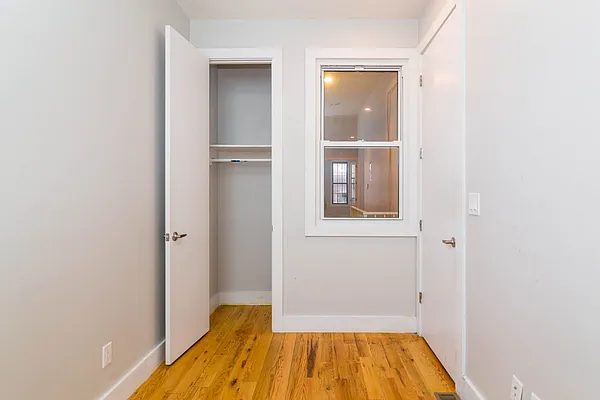 Rented by Nooklyn NYC LLC | media 85