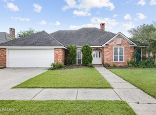 205 Foxworth Dr, Lafayette, LA 70506