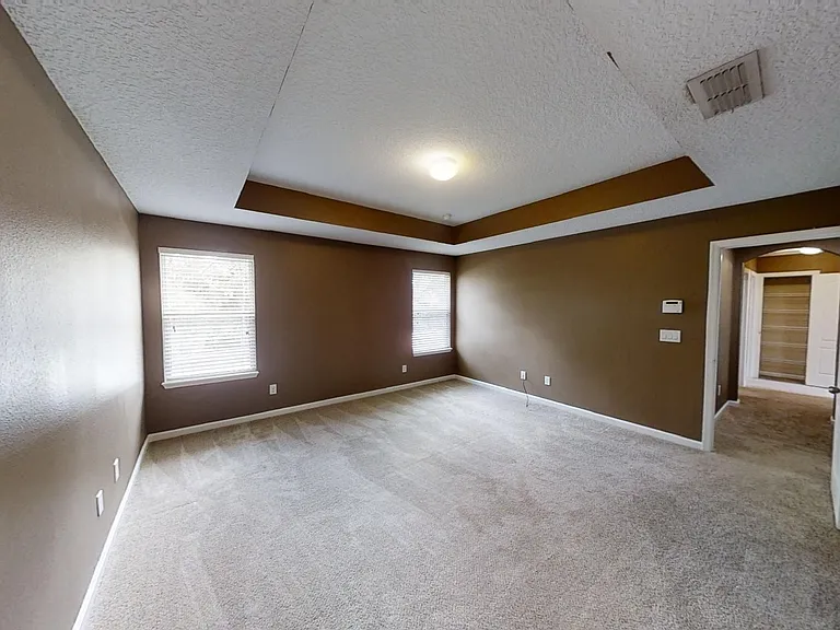 15695 Lexington Park Blvd — Photo 35